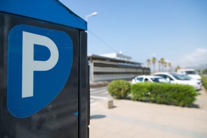 Parquímetro en la playa (Foto: Ayuntamiento de Castelldefels)